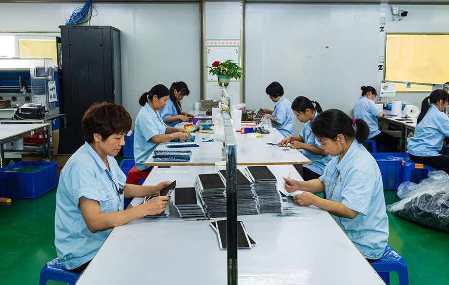 Liquid silica gel fabrication